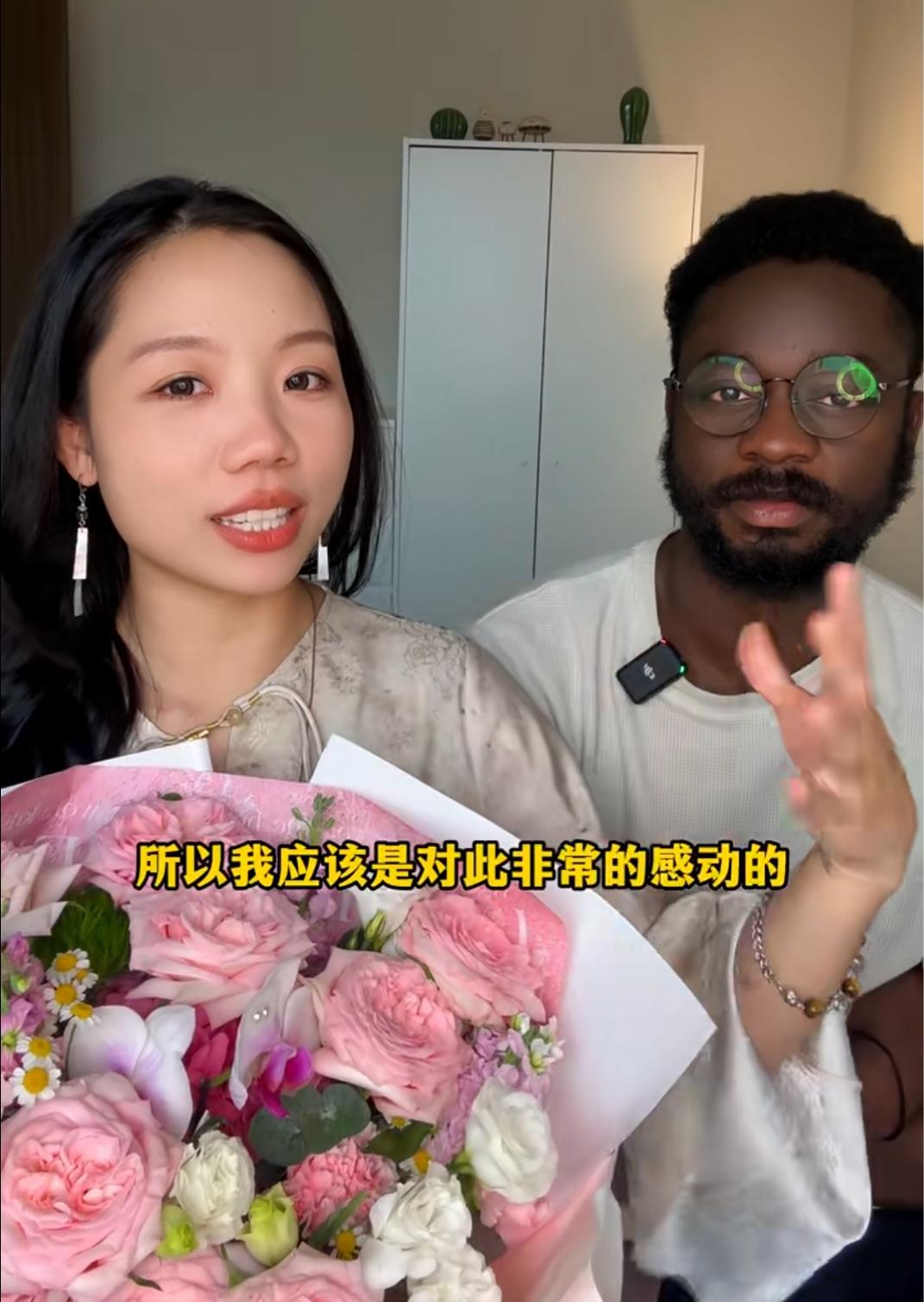 堅持嫁非洲黑人!她為愛絕食「逼迫父母答應」 生下3混血兒「婚後去婆家一看」嚇呆了