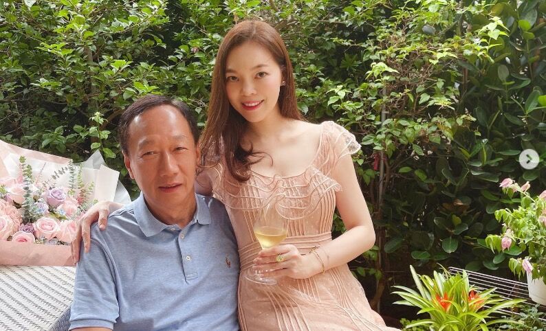 郭台銘爆暈船女球友!林志玲「疑發文暗挺」玄機內容曝光