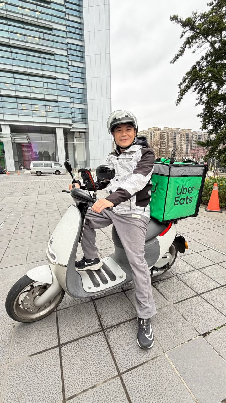 不只當搬運工、外送員!50歲男星「13年狂還4500萬巨債」 再宣布「超狂新身分」網全佩服