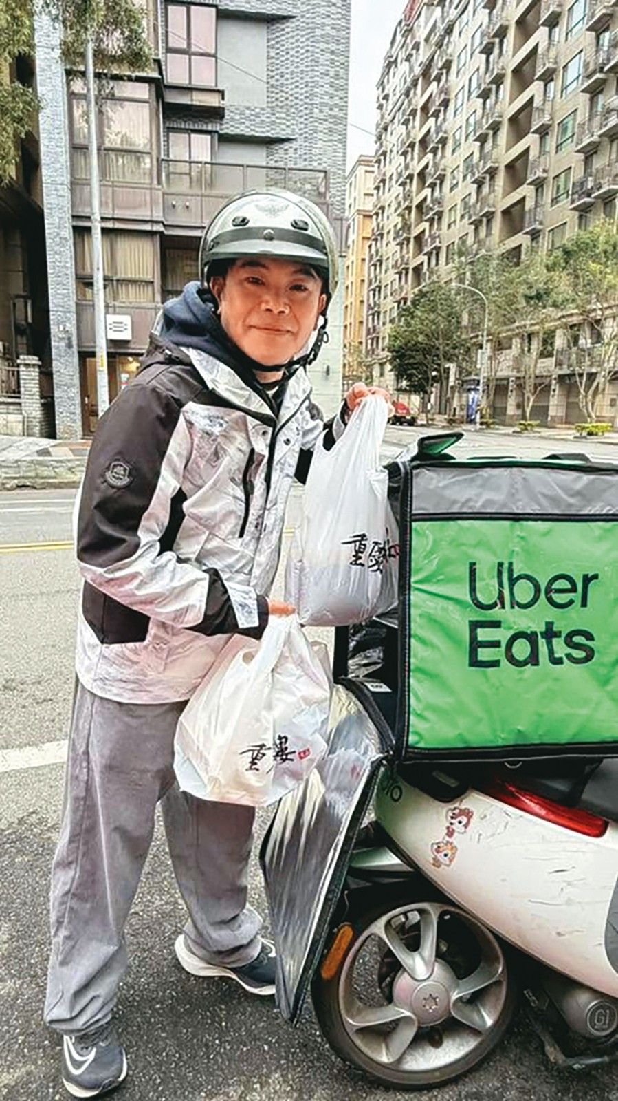 不只當搬運工、外送員!50歲男星「13年狂還4500萬巨債」 再宣布「超狂新身分」網全佩服