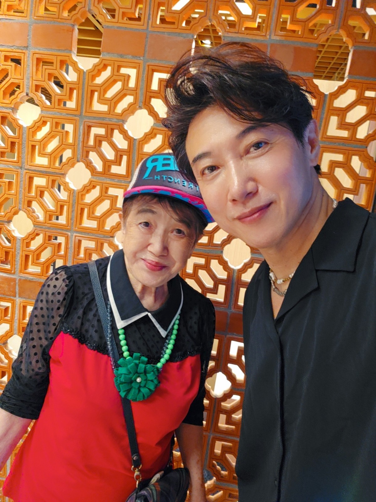 昔日亞洲美食天王!59歲陳鴻「全心照顧失智母」至今未婚 驚爆「遭騙3000萬」慘抵押房產