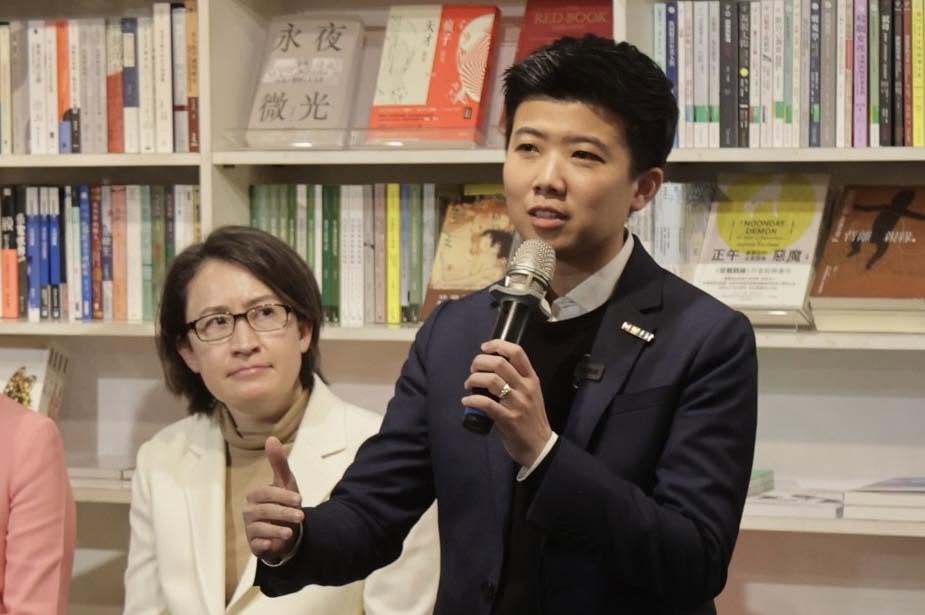 從小排斥穿洋裝!苗博雅出櫃「媽媽反應曝光」 嘆息「政治不是人幹的」沒心力結婚