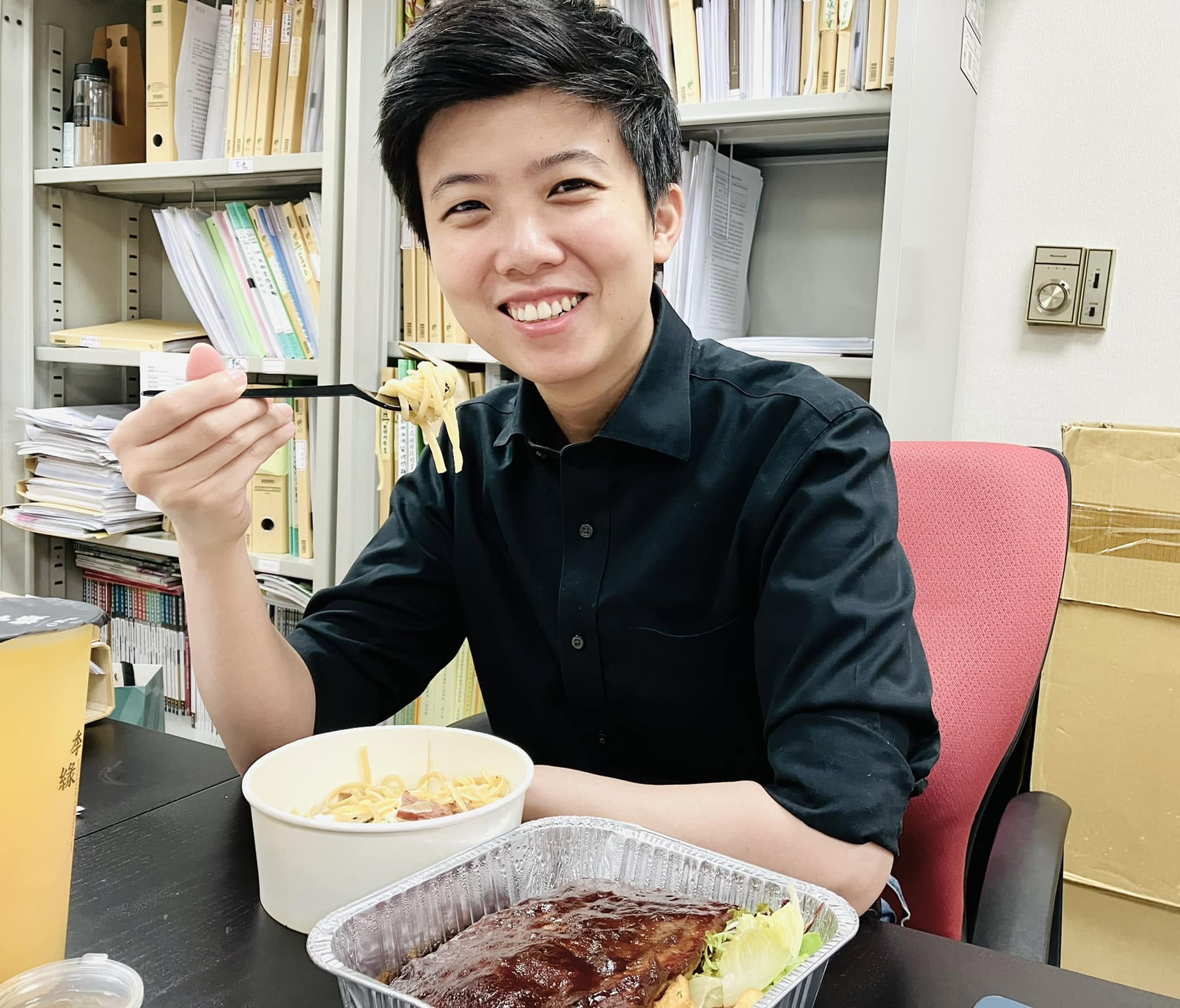 從小排斥穿洋裝!苗博雅出櫃「媽媽反應曝光」 嘆息「政治不是人幹的」沒心力結婚