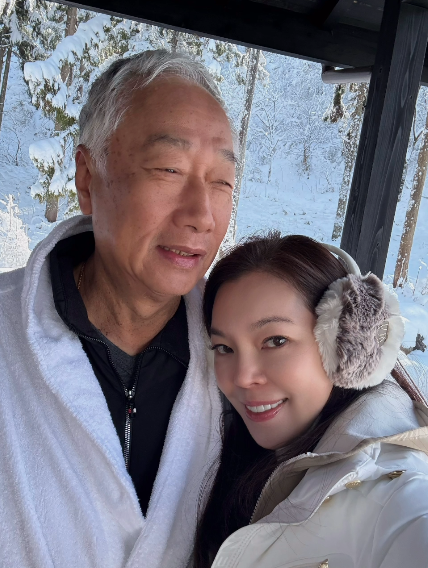 被酸麻雀變鳳凰!曾馨瑩「顯赫家世」曝光 常行善地方「過去比郭台銘家還旺」:自己本是豪門