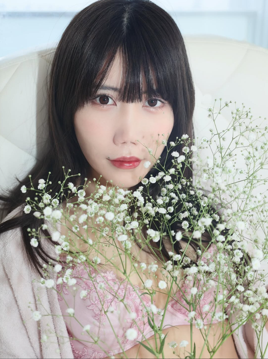 女星遭爆是主管情婦「被舔腳趾」!她認了「絕望下海拍片」近況曝光