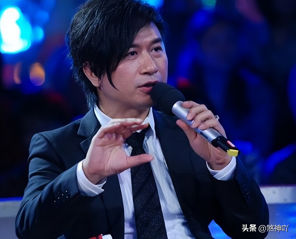 差24歲老少配!60歲黃舒駿「中年娶嫩妻生子」被酸爆 15年後「2人分隔兩地」網全搖頭