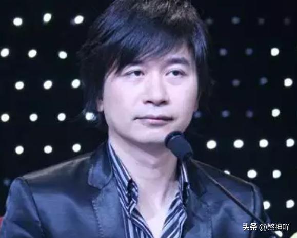 差24歲老少配!60歲黃舒駿「中年娶嫩妻生子」被酸爆 15年後「2人分隔兩地」網全搖頭