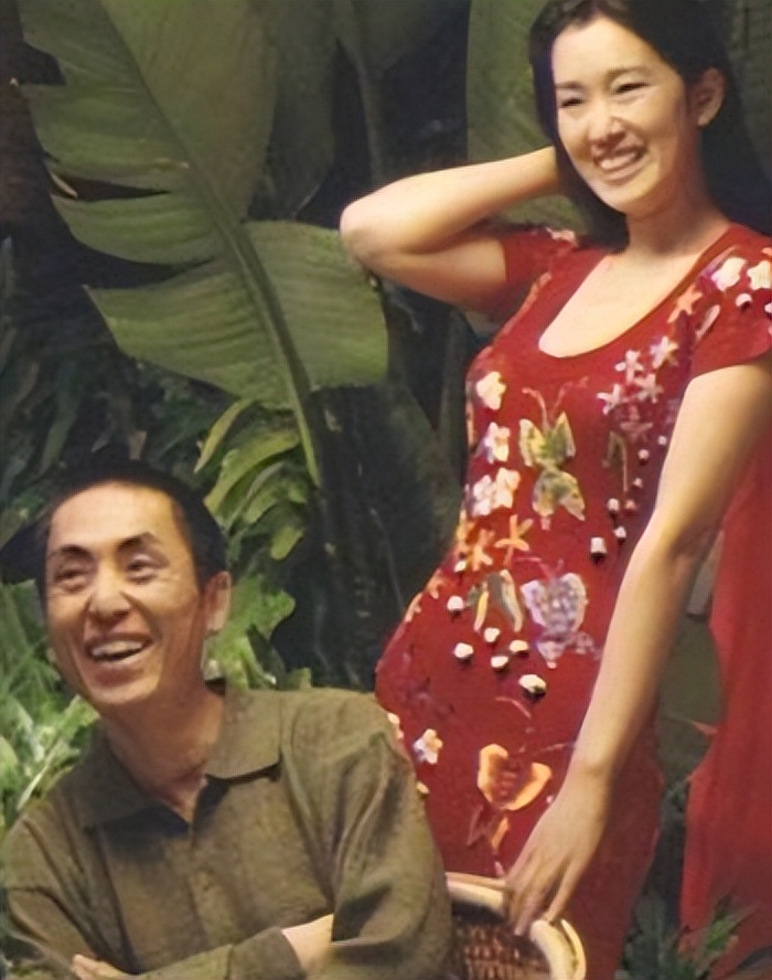當年為她離婚!張藝謀情纏8年「寧死不娶鞏俐」 向太曝真實原因:「不是嫌她條件差」