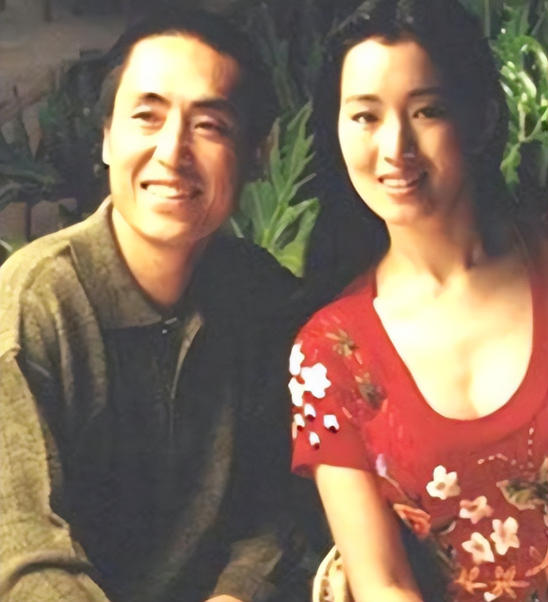 當年為她離婚!張藝謀情纏8年「寧死不娶鞏俐」 向太曝真實原因:「不是嫌她條件差」