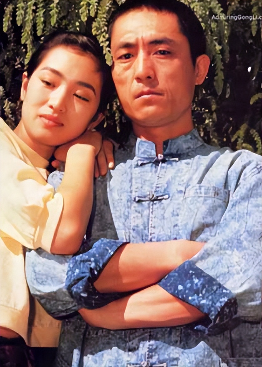 當年為她離婚!張藝謀情纏8年「寧死不娶鞏俐」 向太曝真實原因:「不是嫌她條件差」