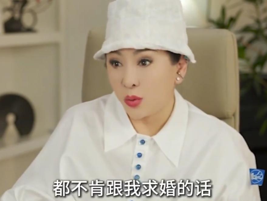當年為她離婚!張藝謀情纏8年「寧死不娶鞏俐」 向太曝真實原因:「不是嫌她條件差」