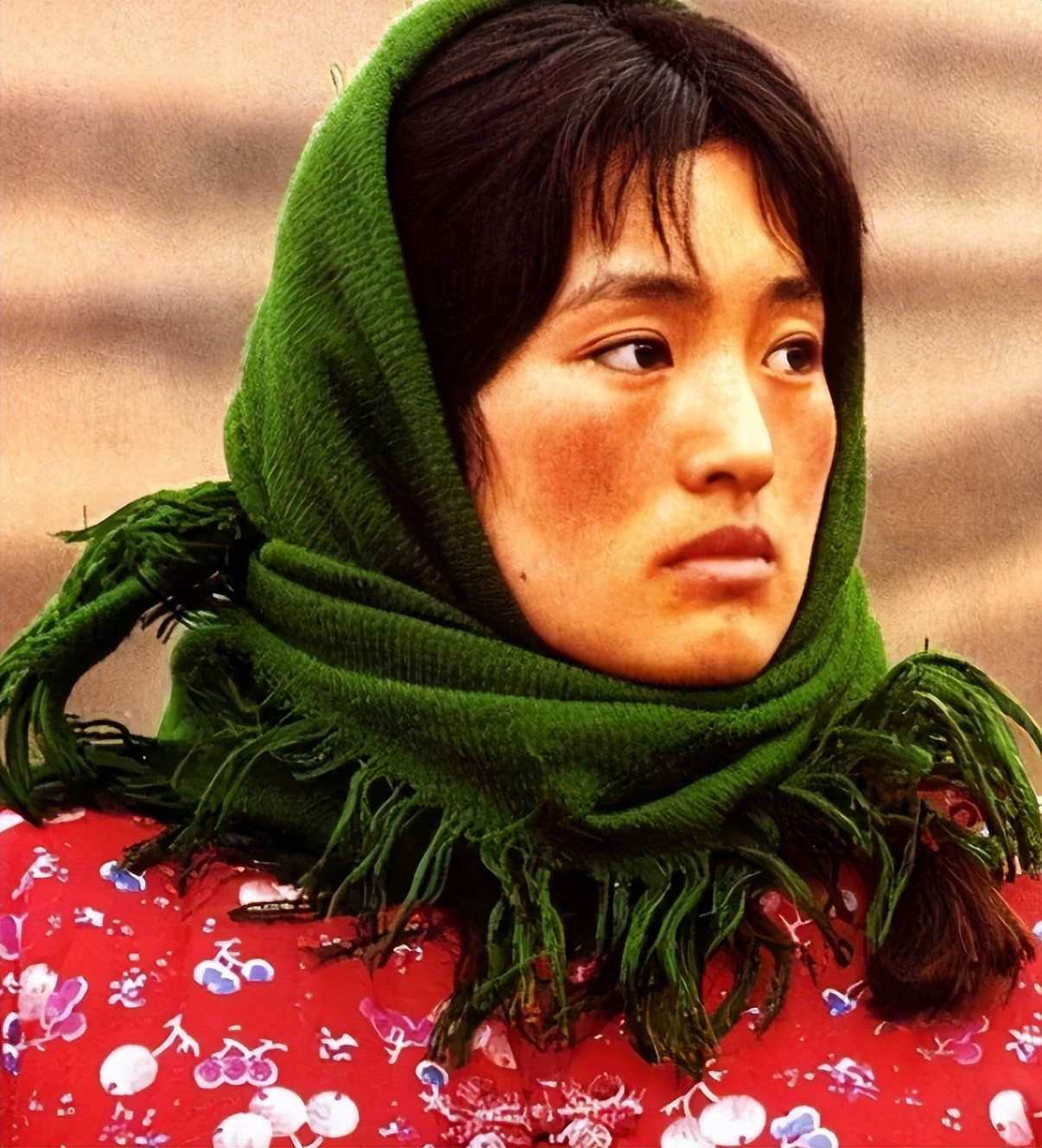 當年為她離婚!張藝謀情纏8年「寧死不娶鞏俐」 向太曝真實原因:「不是嫌她條件差」