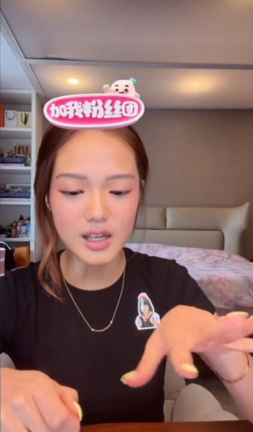 媽一開門她嚇瘋!鍾麗緹17歲女兒直播「疑藏違禁品」慌張反應全放送