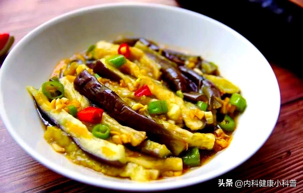 比砒霜還毒!只因「吃了一盤它」全家4人掛了