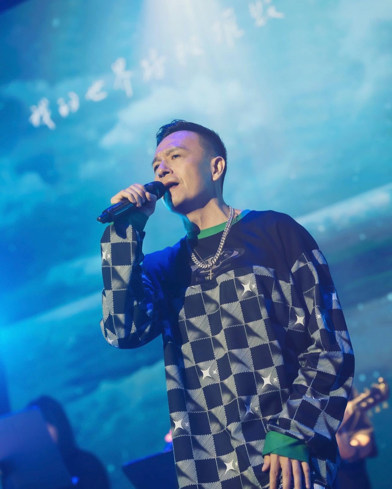早被警告要戒酒!54歲小鐘驚爆「廁所昏倒40分鐘」 緊急送醫嚇喊「裡面都燒傷了...」
