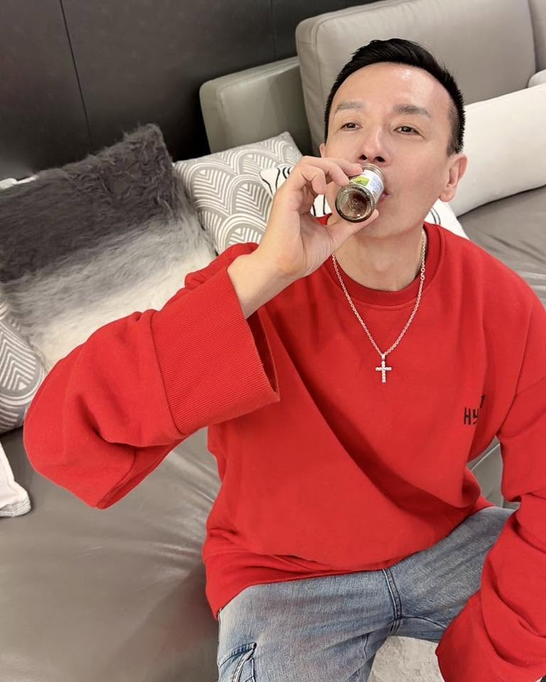 早被警告要戒酒!54歲小鐘驚爆「廁所昏倒40分鐘」 緊急送醫嚇喊「裡面都燒傷了...」