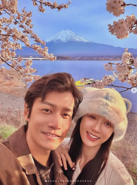婚後突破尺度!陳喬恩「罕見解放深V曲線」 網全暈「47歲神仙身材」:被寵成少女❤️