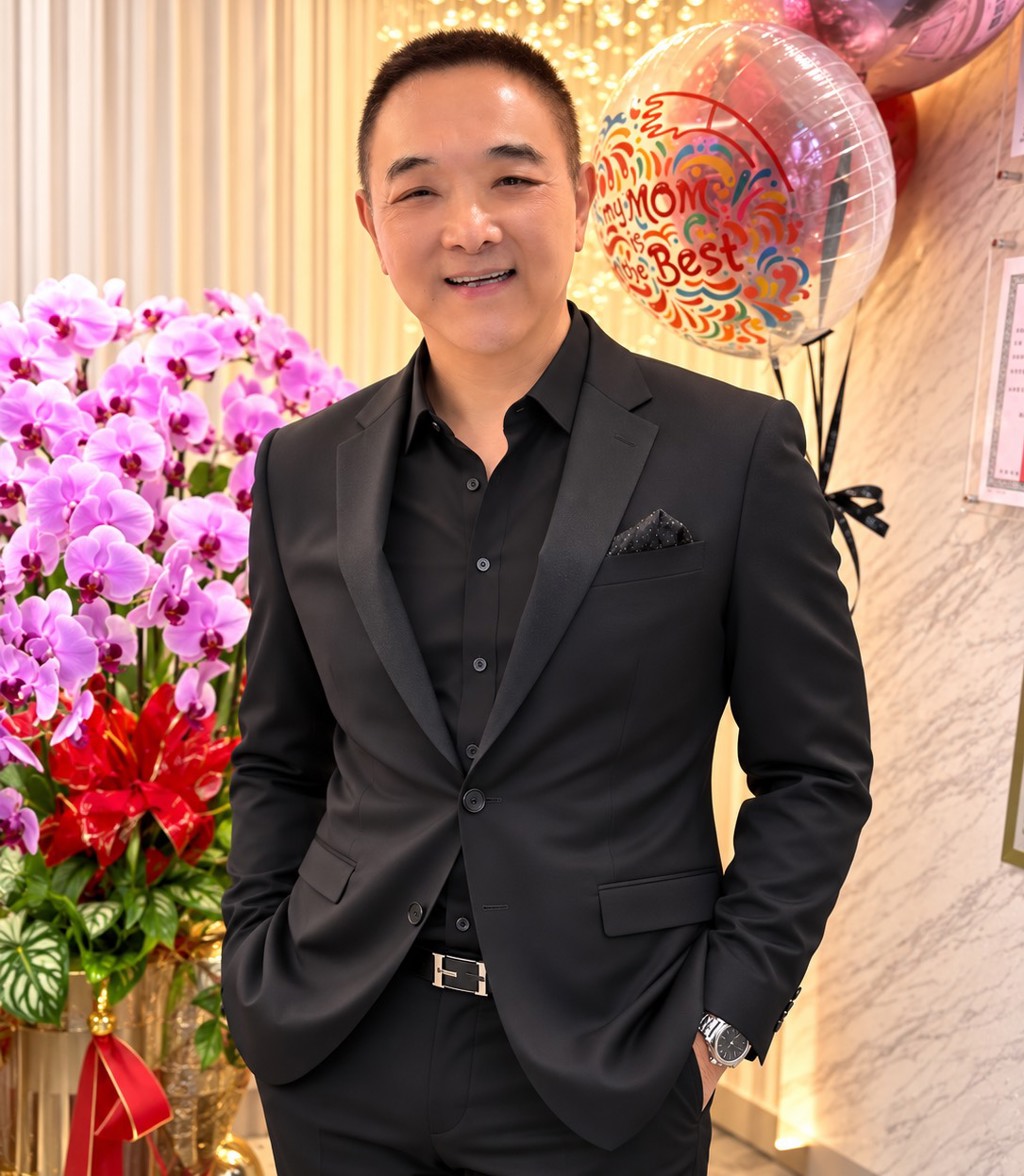 終於進廠維修！ 69歲小亮哥「拉皮回春20歲」　術後成果曝光「連額頭都發亮」