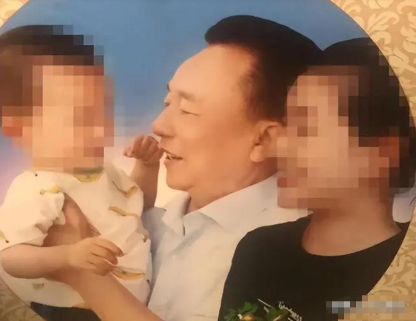 身價百億土皇帝!他包養10情婦「翻牌狂生11私生子」 75歲還在造人「結局卻活成笑話」