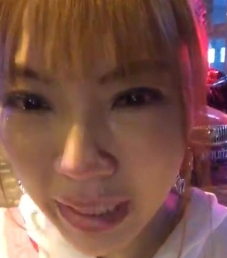 巴威颱風重創中國!舔共女星崩潰「改去菜市場擺攤」:只能賤賣賤批