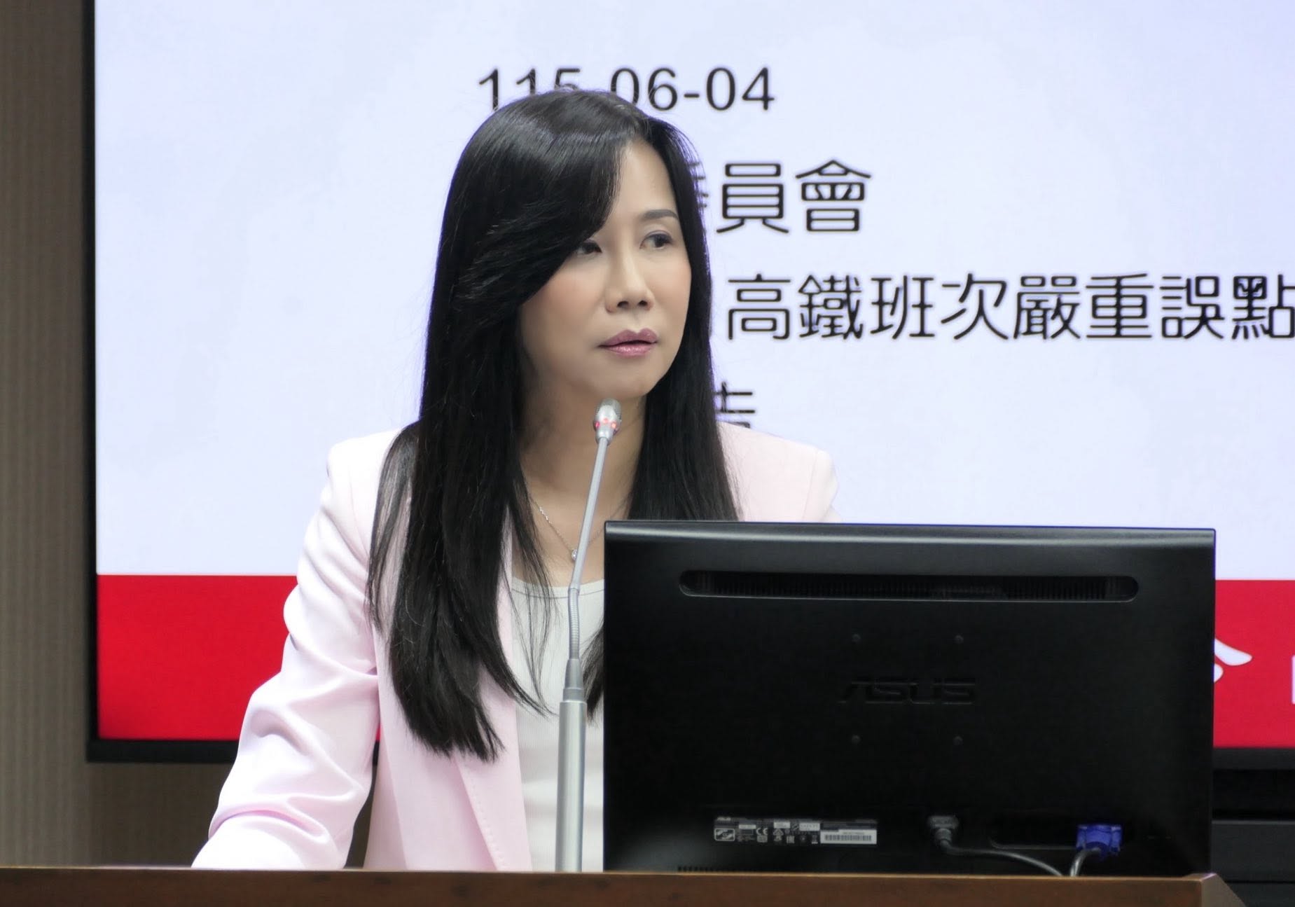 兒子霸凌風波狂燒！ 萬美玲老公「身分也被起底」　被封桃園周潤發「還是公司董座」
