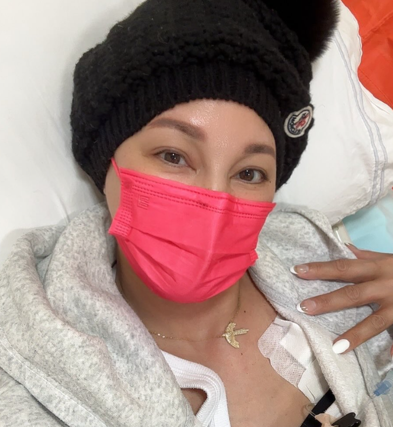 急切右乳保命!53歲女星「1粒藥就破千元」 曝天價醫藥費「不只身體受折磨」