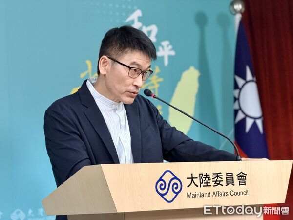 香港書店店員「遭大規模逮捕」!只因「進口台灣這本書」政府回應了
