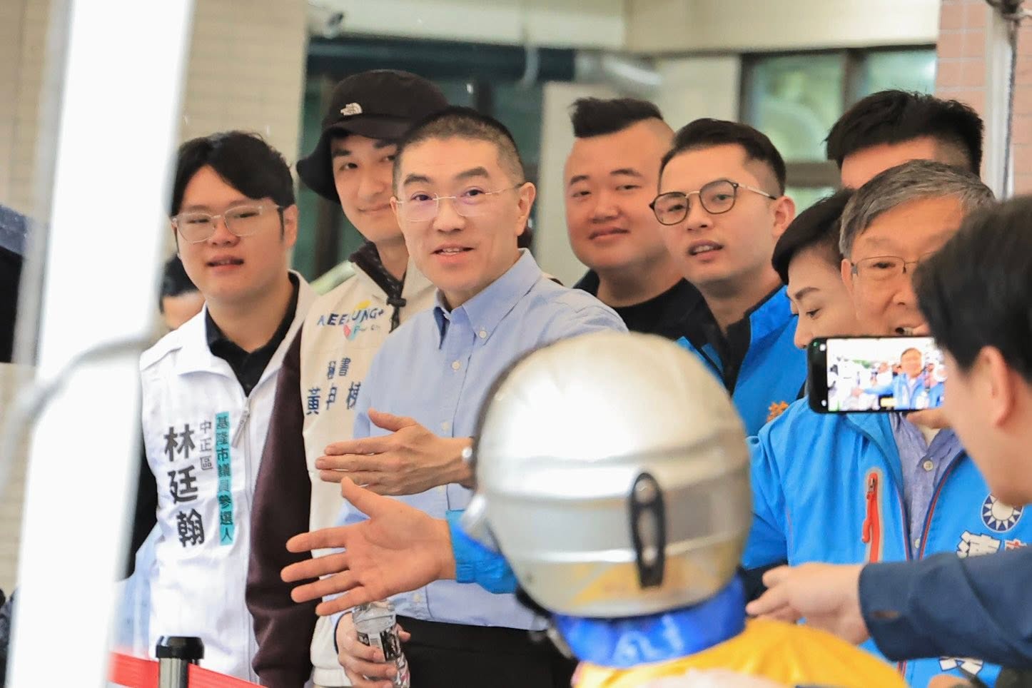 謝國樑力挺!國民黨2大將「改披白袍」投入選戰