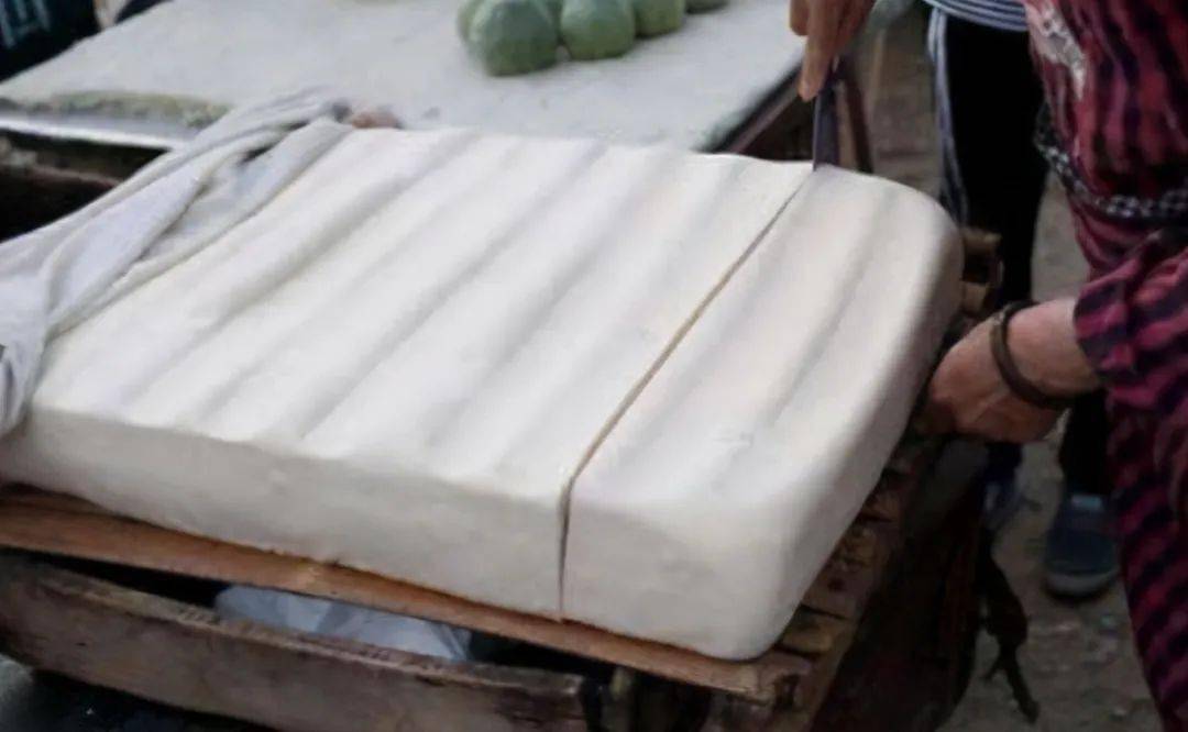 攤販自己都不吃！注意：絕對別買「這3種豆腐」真的很傷身