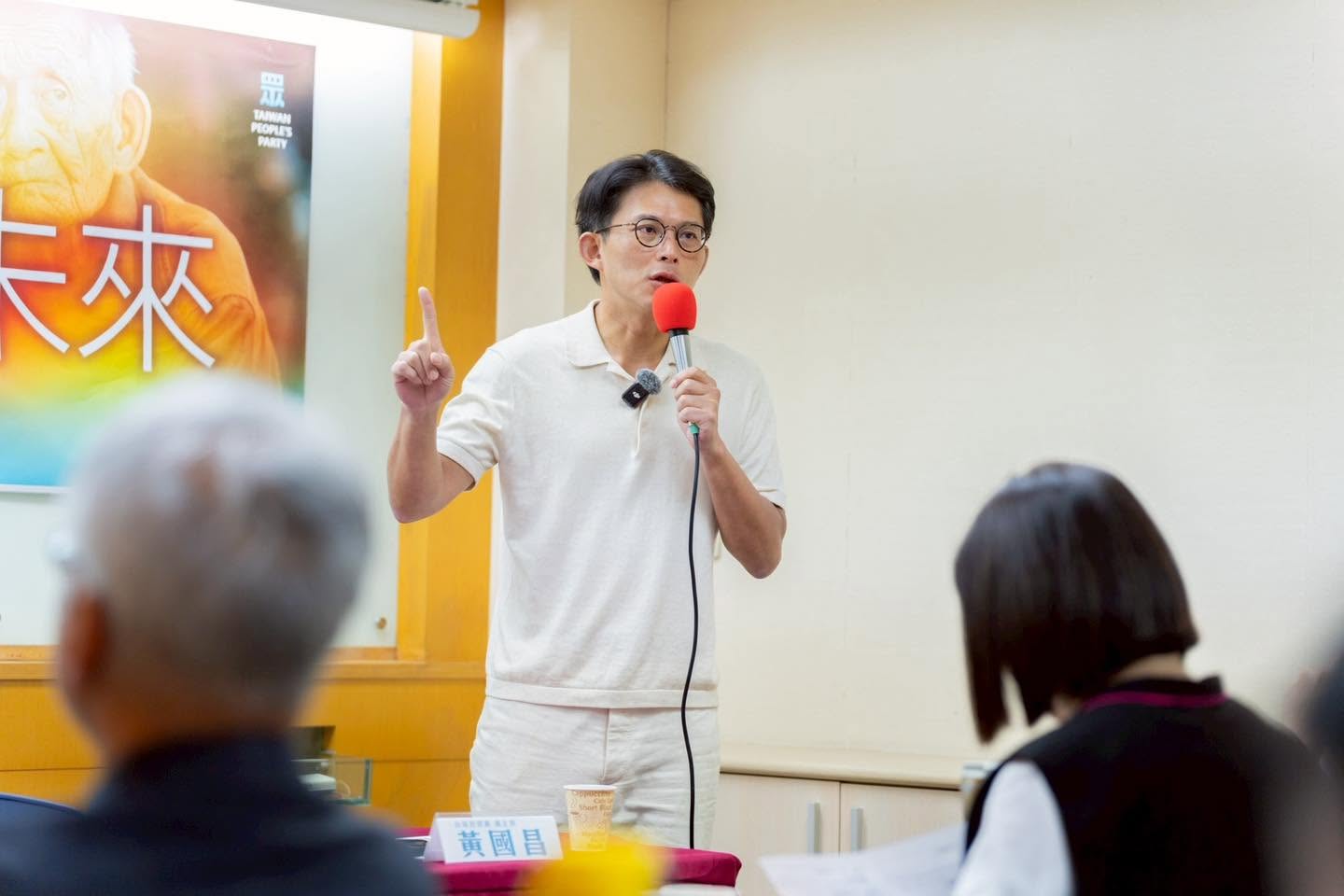 快訊/黃國昌站台!他正式「投入市長選戰」:不是來亂的