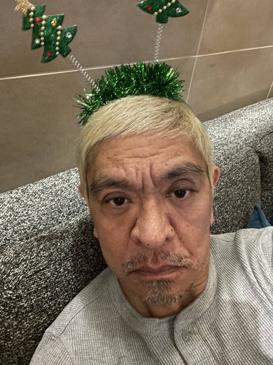 驚傳罹患大腸癌！62歲綜藝天王「裝人工肛門搶命」