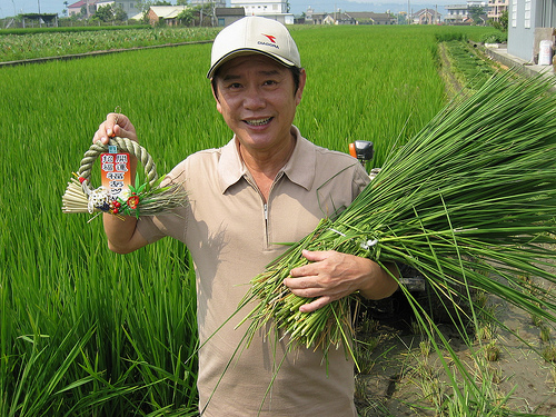 68歲黃西田與「小15歲嬌妻」歡慶結婚30年！當年他「落魄欠債」愛妻卻不離不棄...惹哭眾人