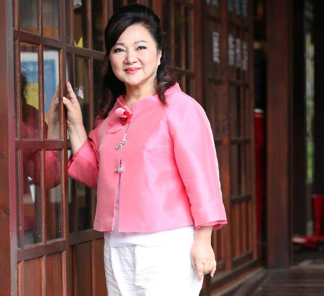 62歲白冰冰晚年無依決定「捐出財產」！已寫好身後事的她淚訴：怎會想過有這一天