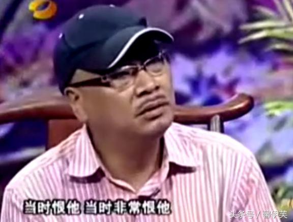 吳孟達「恨透周潤發」不借錢給他!多年後才發現「周潤發偷偷在背後的舉動」痛哭流涕