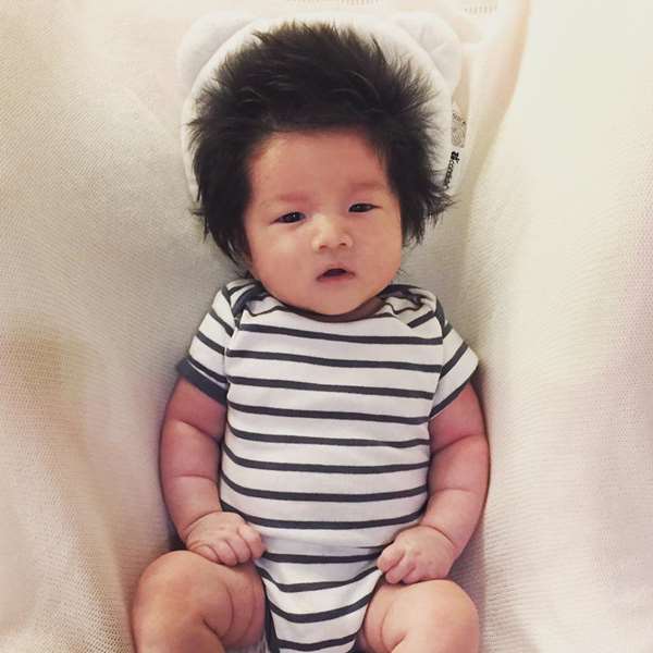 隋棠女兒7個月大時「髮量爆多」超驚人！她內疚坦承：懷第二胎時貪嘴吃了...