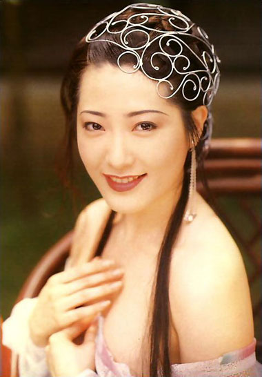 記得「亞洲第一美胸」楊思敏嗎?被封「最美潘金蓮」一砲而紅 一場大病「毅然息影50歲未婚」近況曝光