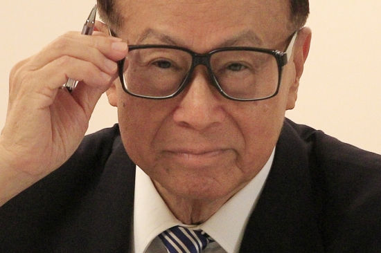 李嘉誠出面警告：2018，不管你是誰，請遠離2種人！