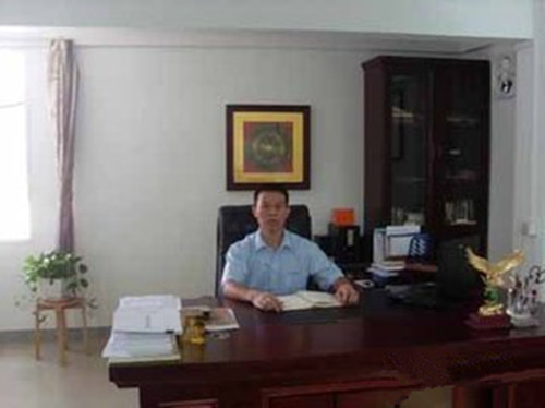 一對孿生兄弟,落榜弟弟拿了哥哥的錄取書「冒名頂替哥哥去上大學」!4年後結局跌破眼鏡