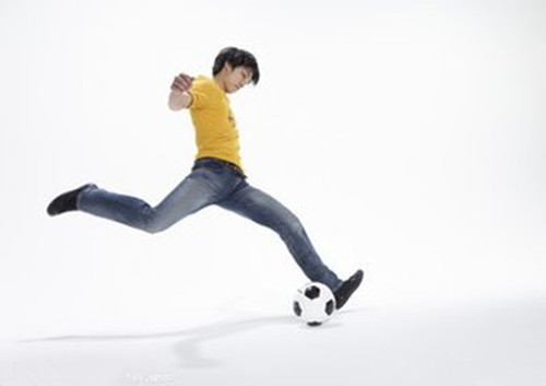 一對孿生兄弟,落榜弟弟拿了哥哥的錄取書「冒名頂替哥哥去上大學」!4年後結局跌破眼鏡