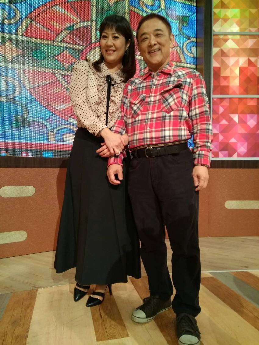 小亮哥妻子驚傳「年收入200萬」賠上健康！她坦言「腦部疑長怪東西」青春都獻給家庭