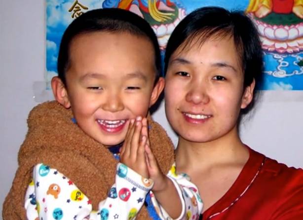 「外出賺錢，還是在家帶孩子？」李嘉誠一句話驚醒千萬家長！