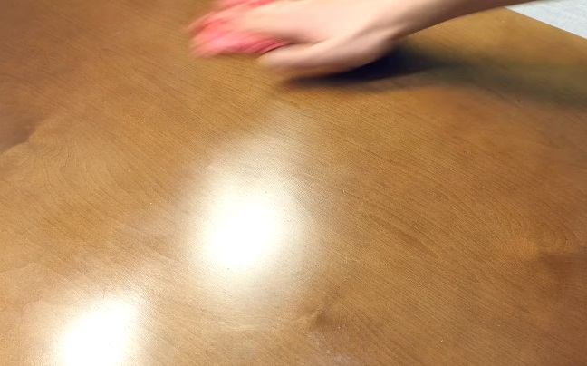超實用！停電時拿出「凡士林」，大家驚呼：你是生活智慧王！